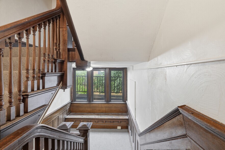 More Photos Of 215 S Braddock Ave, Pittsburgh Apartments For Sale