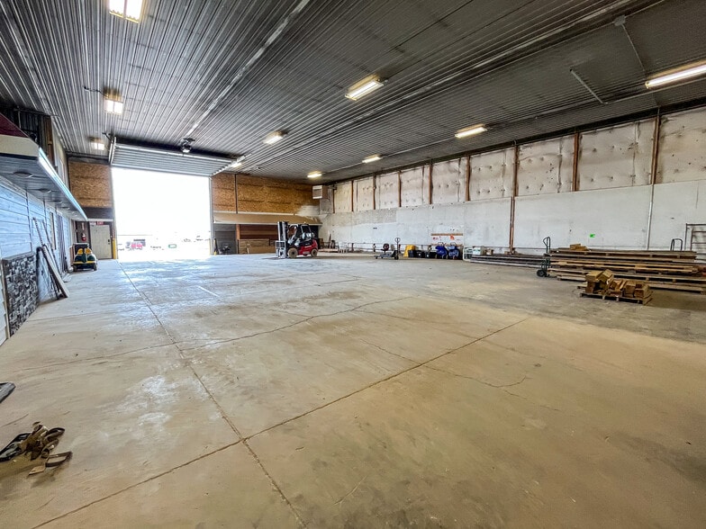 More Photos Of 11835 Quaal Rd, Black Hawk Warehouse For Lease