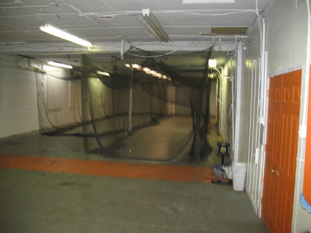 More Photos Of 318 E Broadway St, Shelbyville Light Manufacturing For Sale