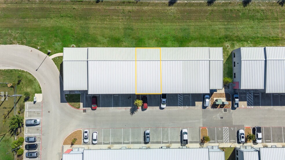 More Photos Of 7637 FM 3009, Schertz Light Distribution For Lease