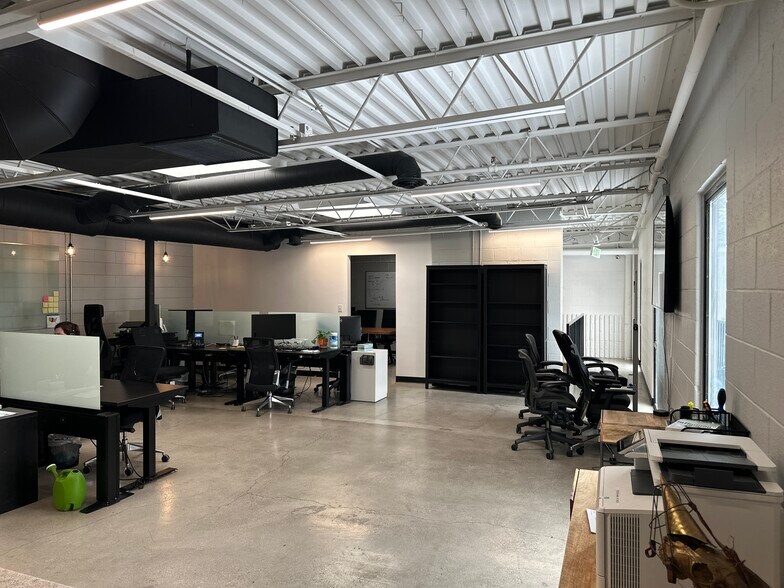 More Photos Of 567 W 300 N, Salt Lake City Light Distribution For Sale