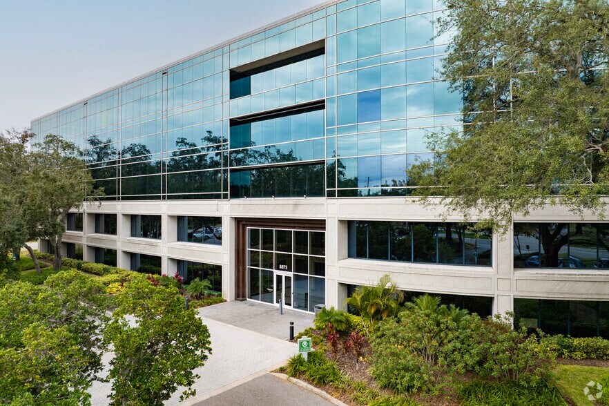 More Photos Of 8875 Hidden River Pkwy, Tampa Office For Lease