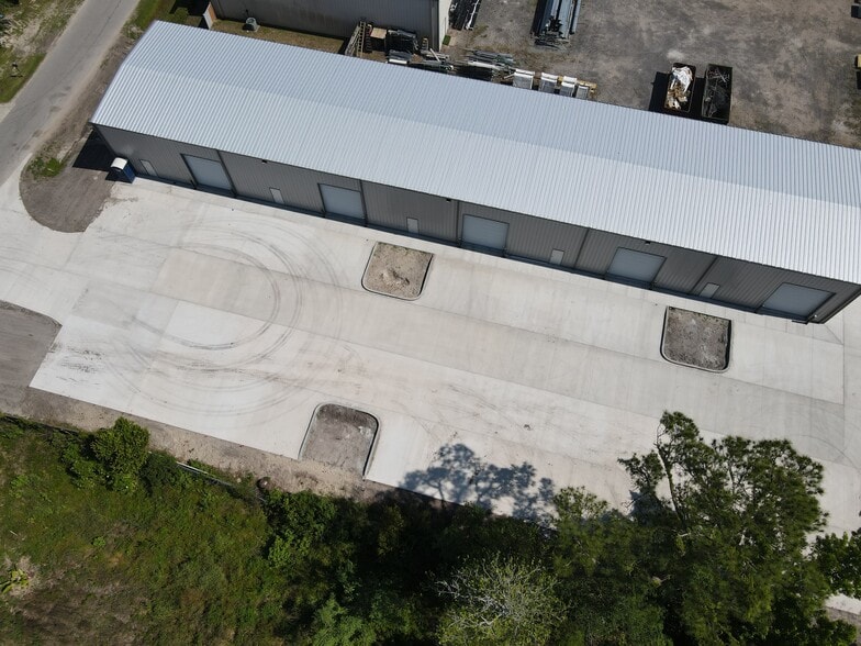 More Photos Of 4945 Crescent Technical Ct, Saint Augustine Warehouse For Lease