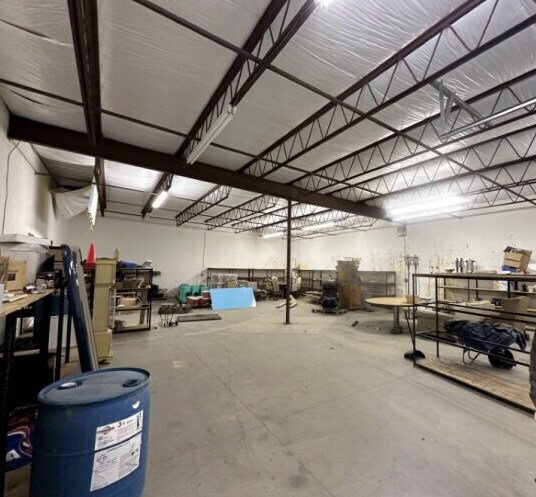 More Photos Of 514 Palmetto Dr, Simpsonville Industrial For Lease