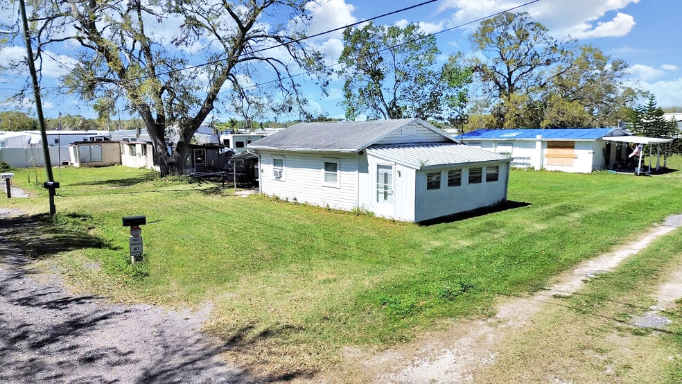 More Photos Of 6667 146th Ave N, Clearwater Specialty For Sale