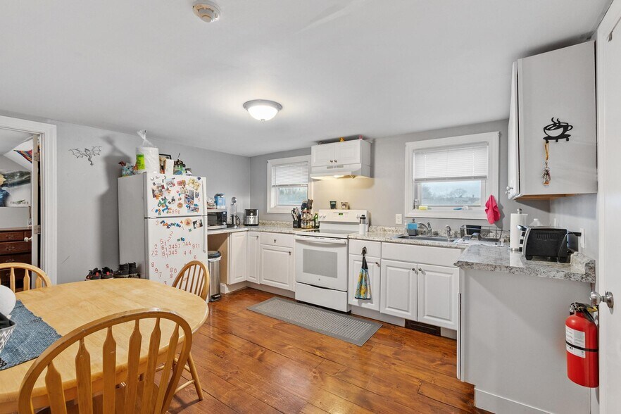 More Photos Of 22 Goddard St, Southbridge Apartments For Sale
