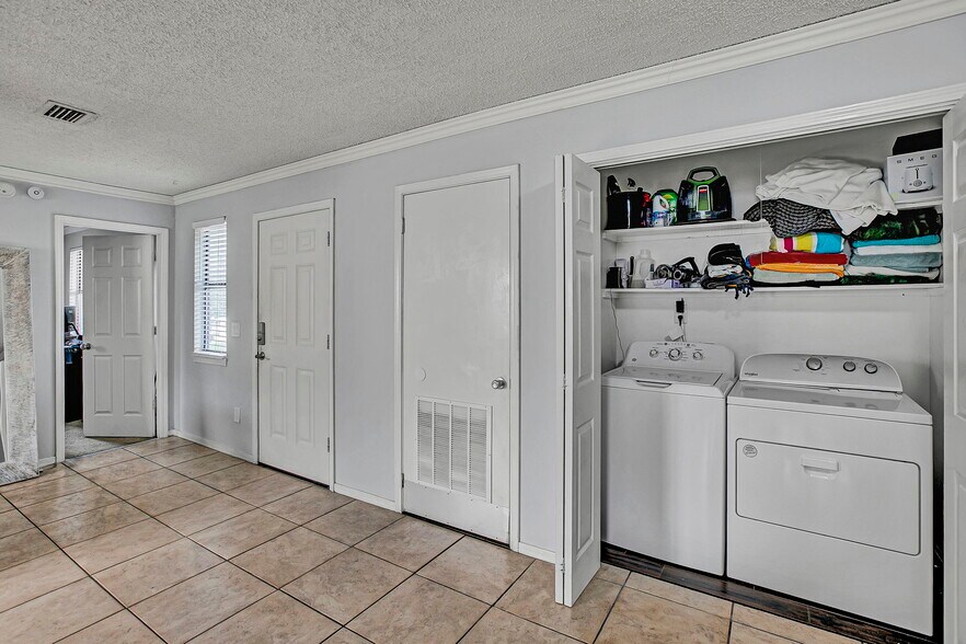 More Photos Of 725 7th S ave, Jacksonville Beach Multifamily For Sale