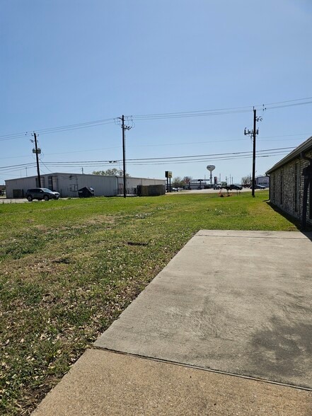 More Photos Of 1301 Avenue H, Freeport Medical For Sale