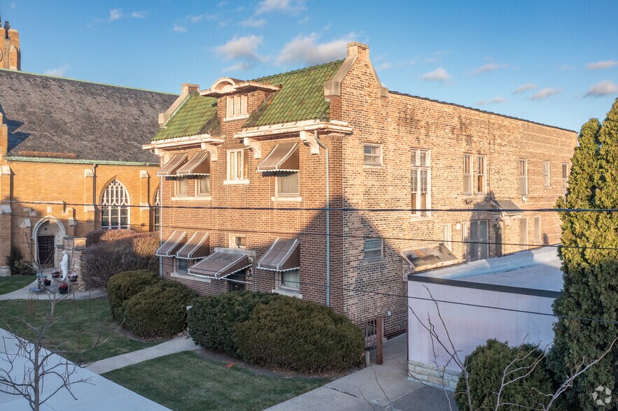 More Photos Of 3615 S Hoyne Ave, Chicago Religious Facility For Sale