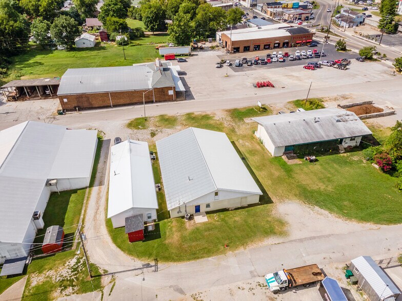 More Photos Of 124 Chestnut St, Pulaski General Retail For Sale