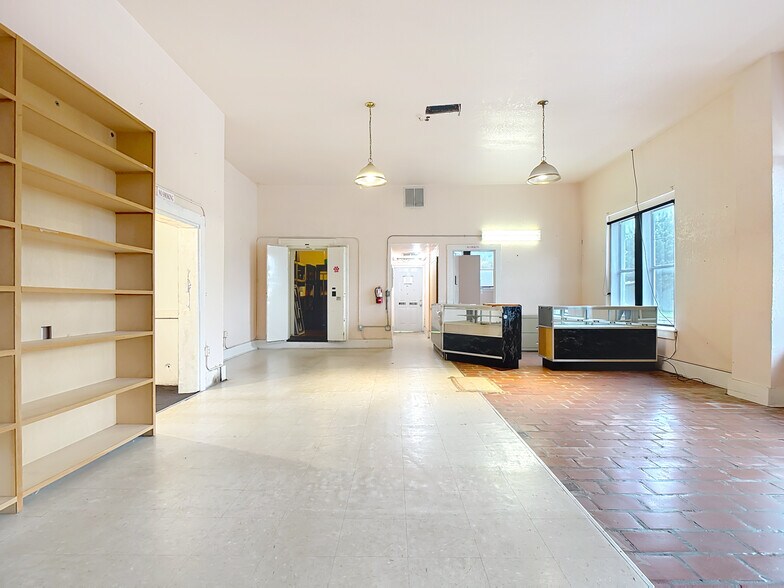 More Photos Of 390 N Bridge St, LaBelle Storefront Retail Office For Sale