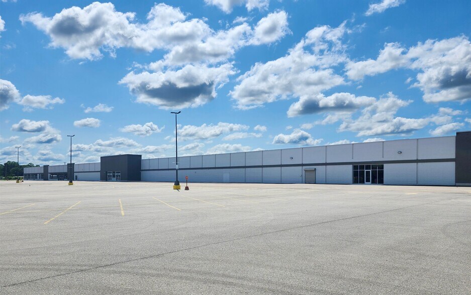 More Photos Of 1201-1551 Sandy Hollow Rd, Rockford Unknown For Lease