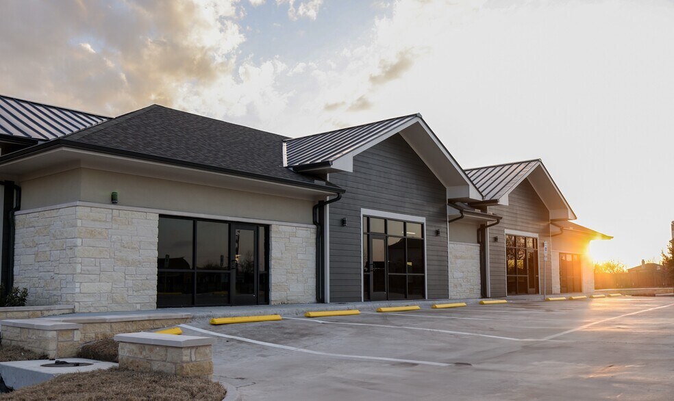 More Photos Of 1940 John King Blvd, Rockwall Medical For Sale