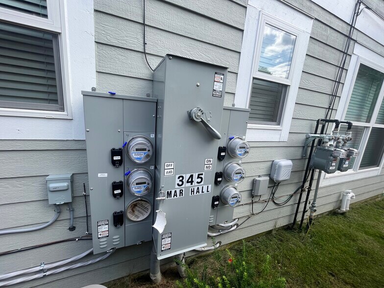 More Photos Of 345 W Marshall St, Ferndale Apartments For Sale