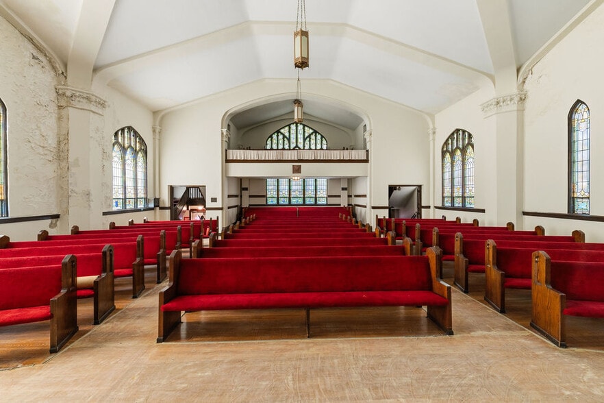 More Photos Of 366 E Tulane Rd, Columbus Religious Facility For Sale