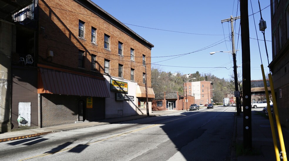 More Photos Of 830-840 Linden Ave, East Pittsburgh General Retail For Sale