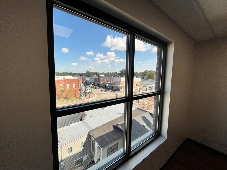 More Photos Of 113 Main St, Oswego Medical For Lease