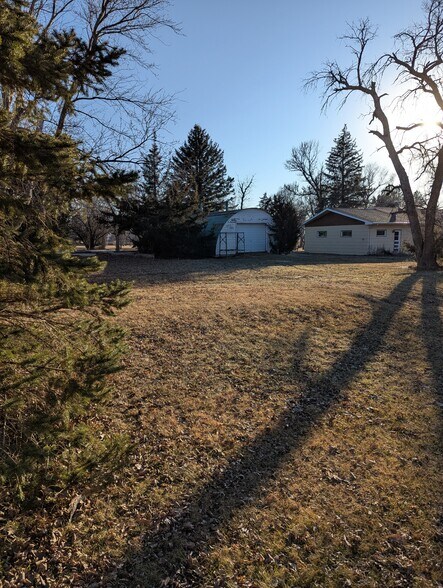 More Photos Of 340 Elm St E, Canova Sports And Entertainment For Sale