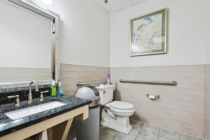 More Photos Of 165 E State Highway 121, Coppell Medical For Sale