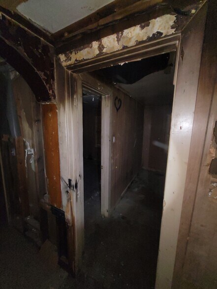 More Photos Of 1823 W 8th St, Muncie Multifamily For Sale