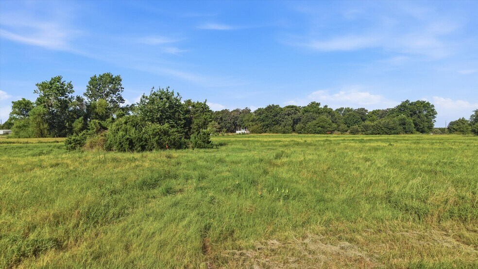 More Photos Of 1614 W Line Rd, Whitesboro Land For Sale