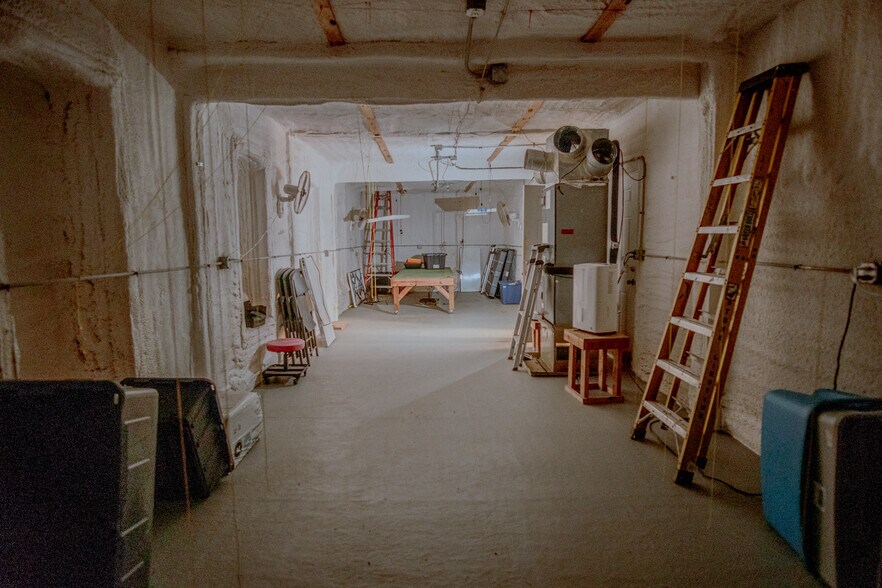 More Photos Of 103 N. Clarady, Wanette Industrial For Sale