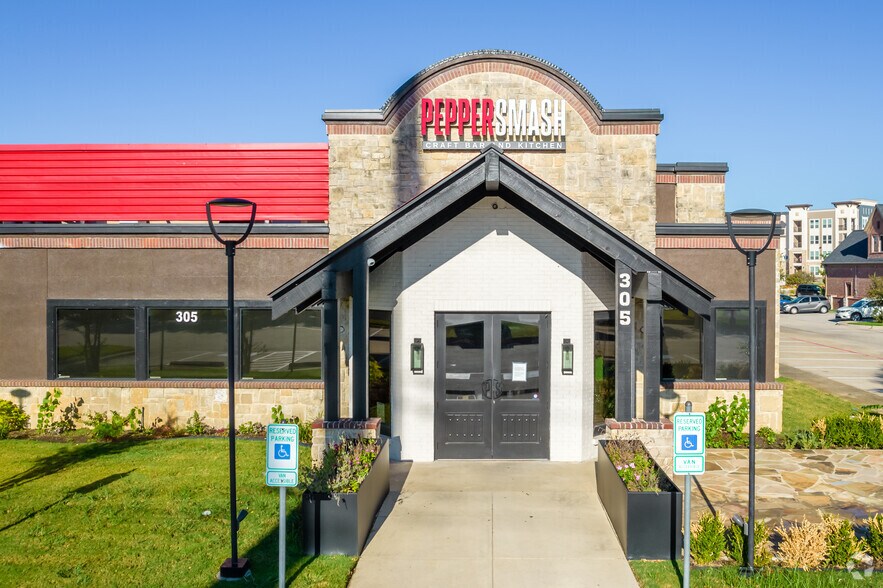 Primary Photo Of 305 N Central Expy, Allen Restaurant For Lease