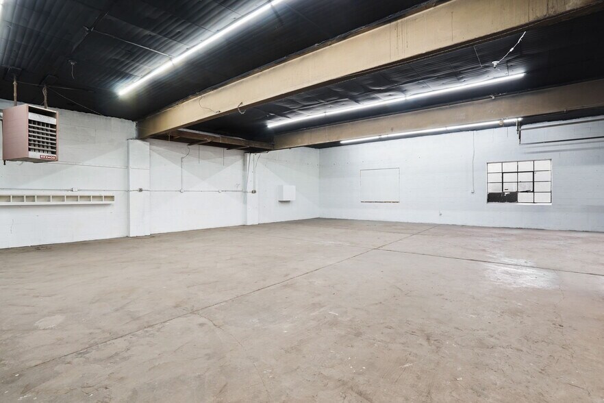 More Photos Of 19 S Highland Ave, Columbus Mixed Retail For Lease