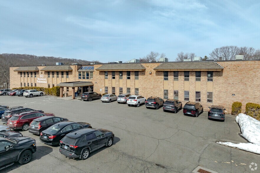 More Photos Of 60 Westwood Ave, Waterbury Medical For Lease