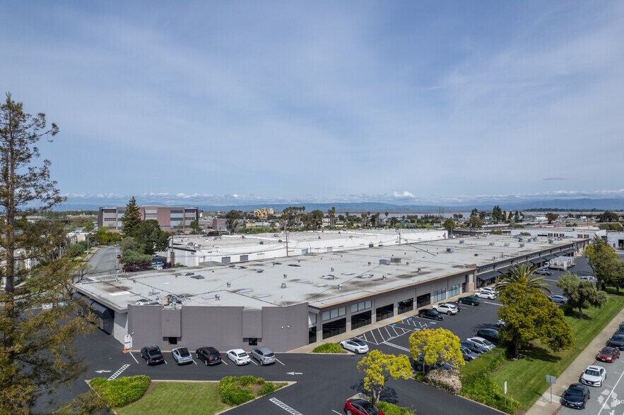More Photos Of 1205-1295 Veterans Blvd, Redwood City Research And Development For Lease