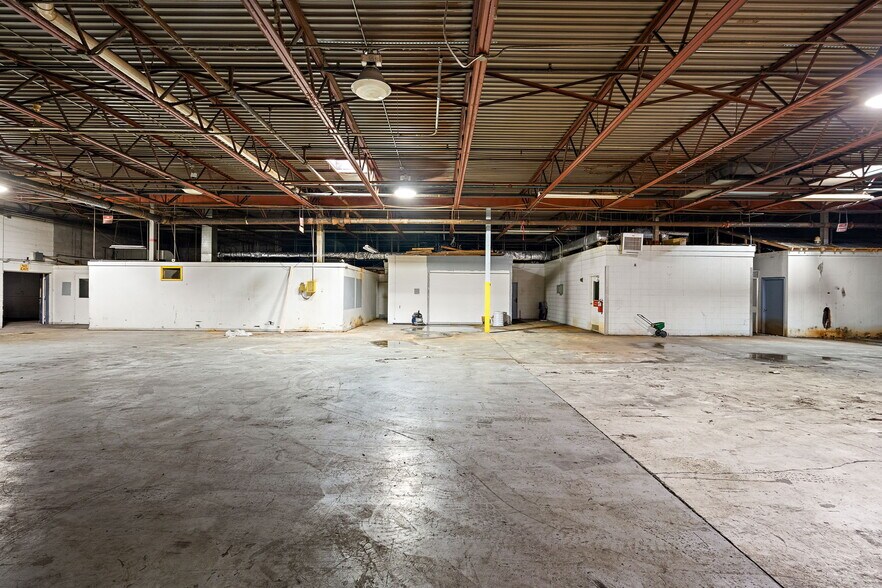 More Photos Of 700 W Michigan Blvd, Michigan City Warehouse For Sale