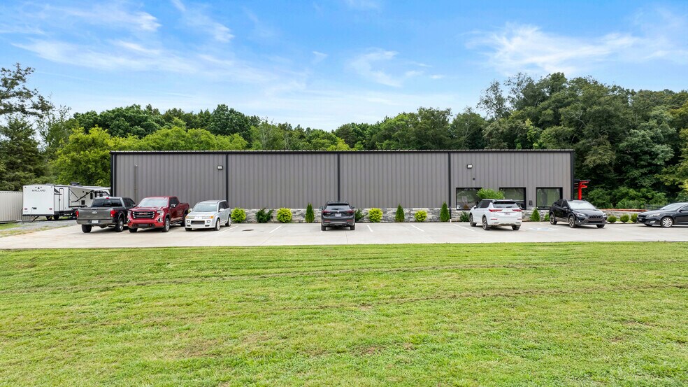 More Photos Of 2253 Boyds Creek Hwy, Sevierville Flex For Sale