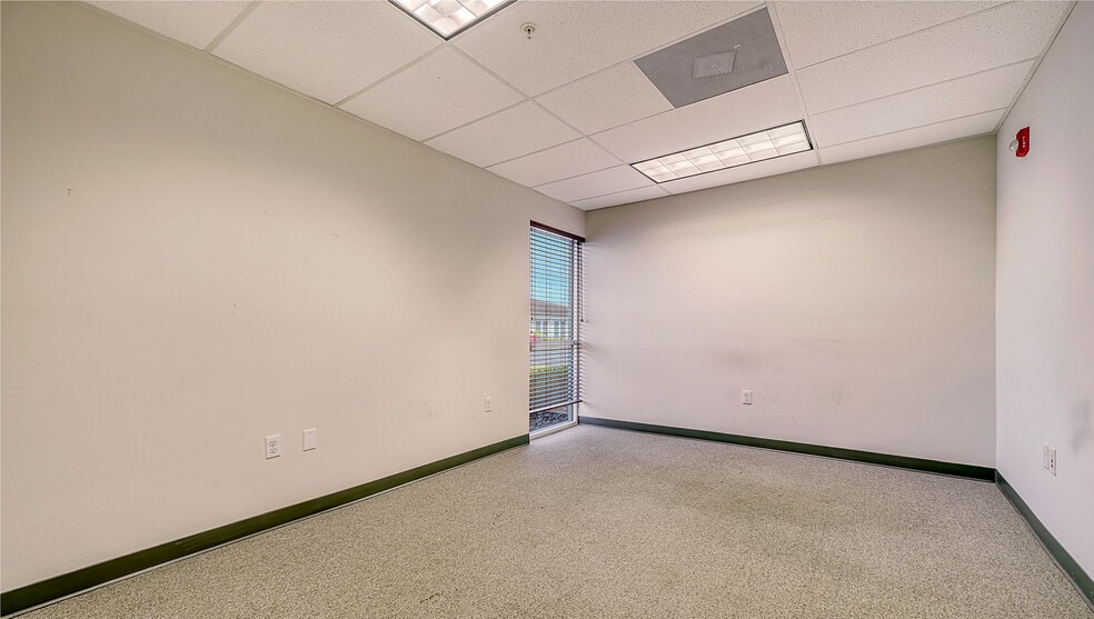 More Photos Of 7316-7320 Delainey Ct E, Sarasota Office Residential For Sale