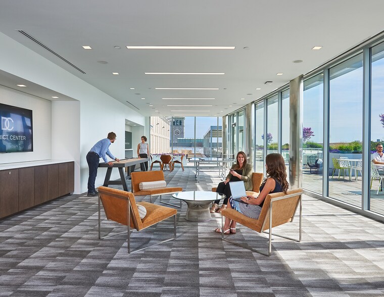 More Photos Of 555 12th St NW, Washington Office For Lease