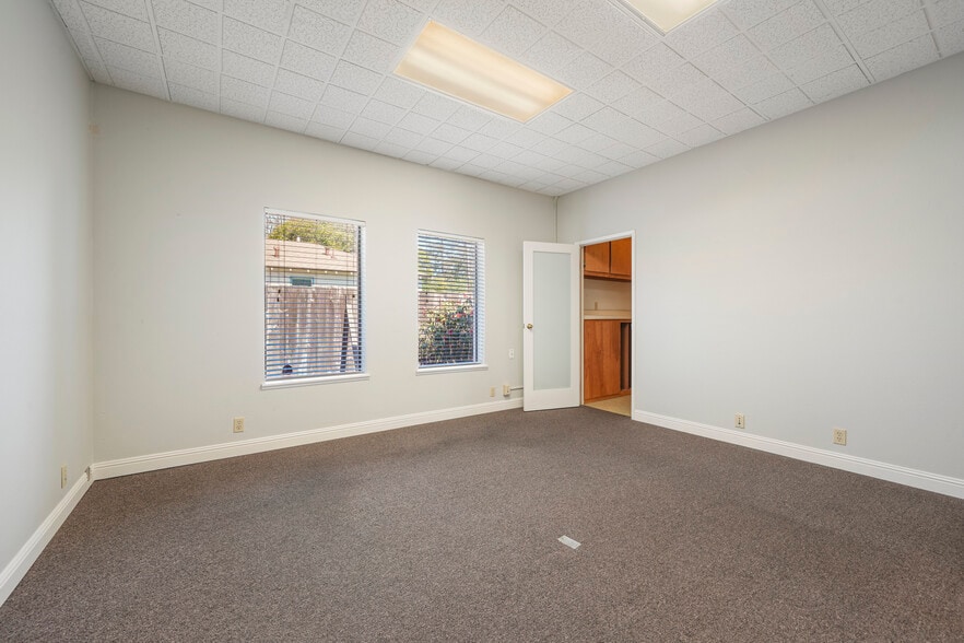 More Photos Of 2100 Tennessee St, Vallejo Office For Sale