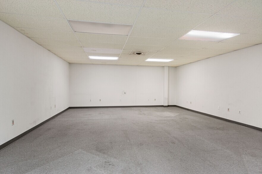 More Photos Of 1430 N Second St, Wisconsin Rapids Manufacturing For Lease