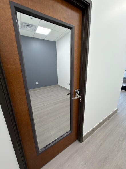 More Photos Of 15301 Ronald Reagan Blvd, Leander Coworking Space