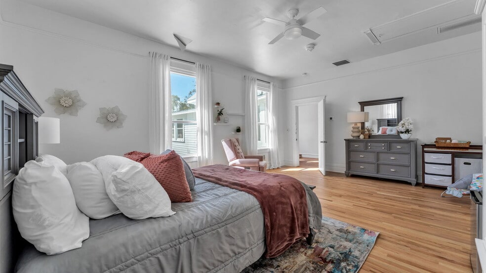 More Photos Of 555 E Stanford St, Bartow Flex For Sale