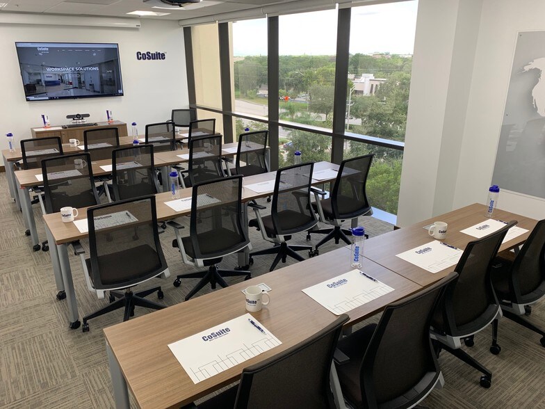 More Photos Of 1900 Glades Rd, Boca Raton Office For Lease