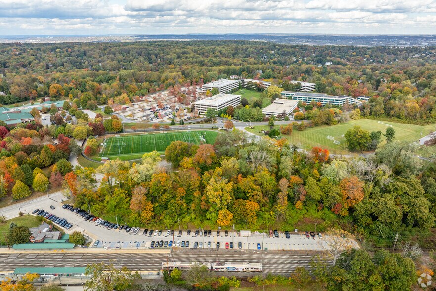 More Photos Of 100 Matsonford Rd, Radnor Unknown For Lease