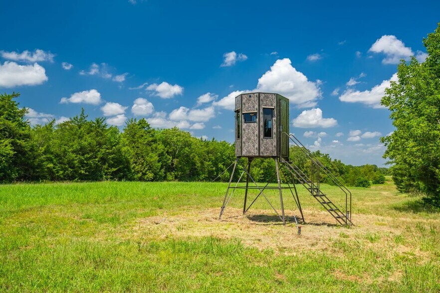 More Photos Of FM 1536 @ CR 3573, Dike Land For Sale