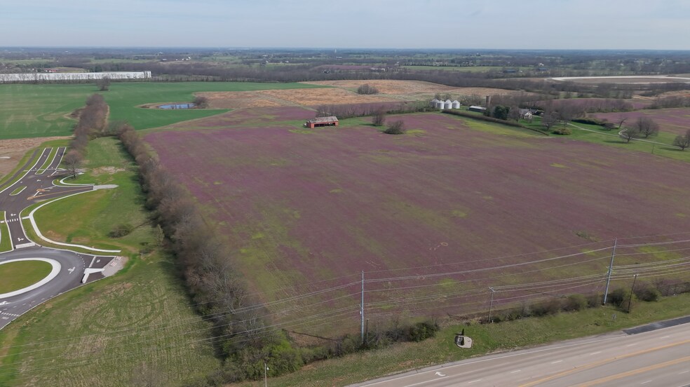More Photos Of 300 Crossfield Dr, Versailles Land For Sale