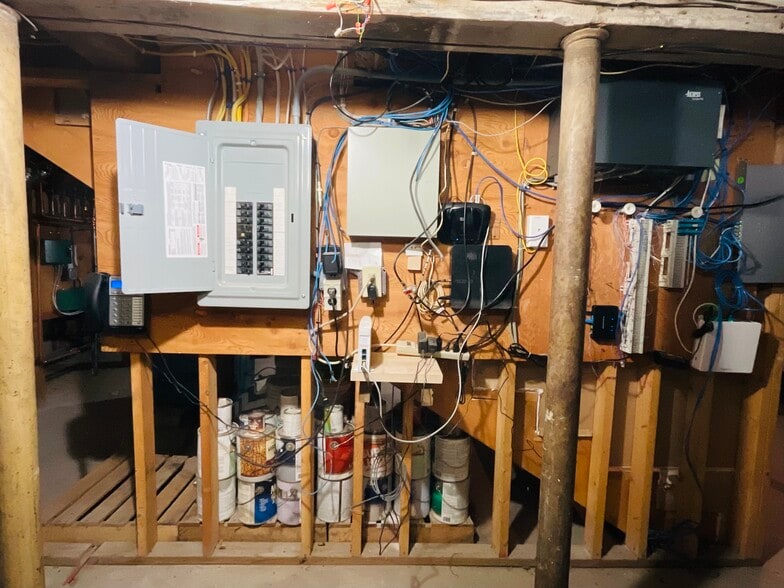 More Photos Of 168 Main St, Great Barrington Office For Sale