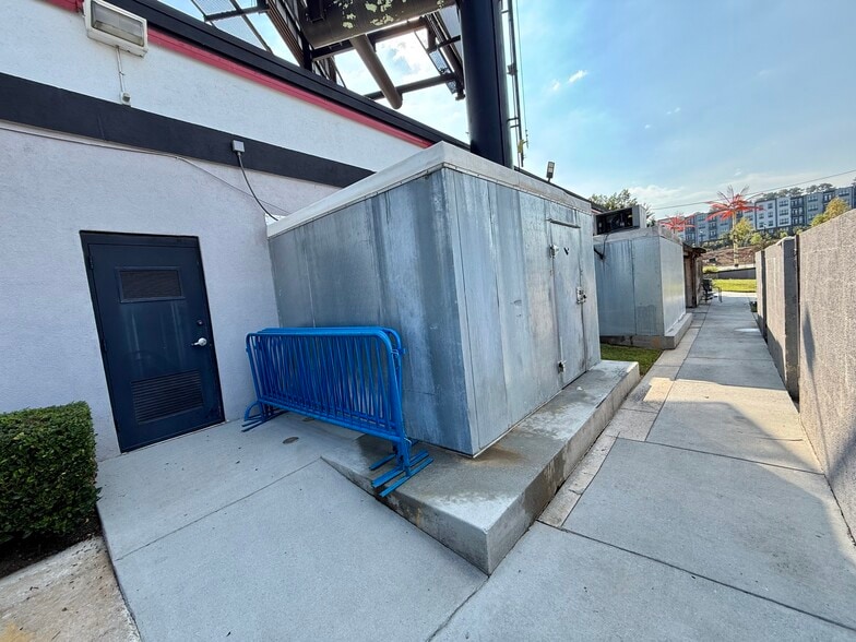 More Photos Of 6365 Peachtree Industrial Blvd, Atlanta Restaurant For Sale