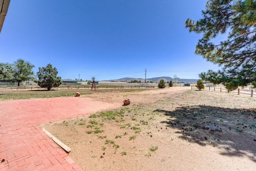 More Photos Of 7950 N Coyote Springs Rd, Prescott Valley Horse Stables For Sale