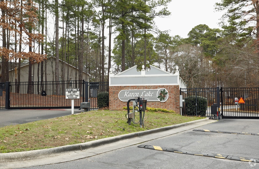 More Photos Of 3605 Sapphire Rd, Fayetteville Apartments For Sale