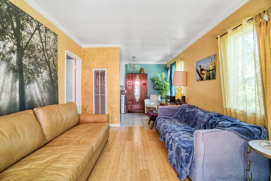 More Photos Of 1134 Marco Pl, Venice Multifamily For Sale