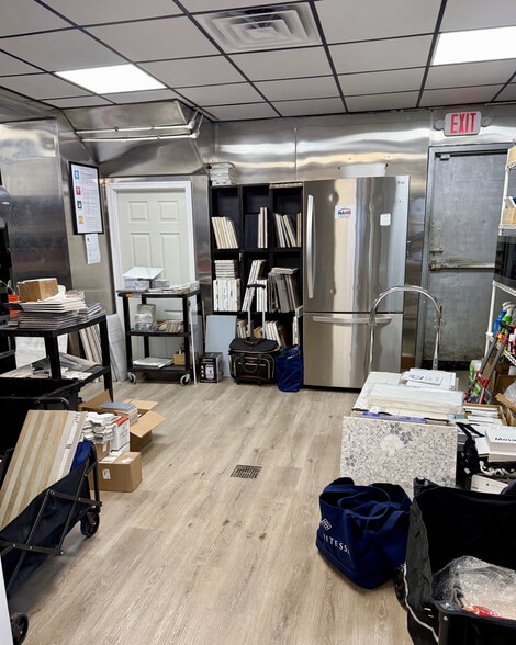 More Photos Of 1726 E Main St, Richmond Storefront Retail Residential For Lease