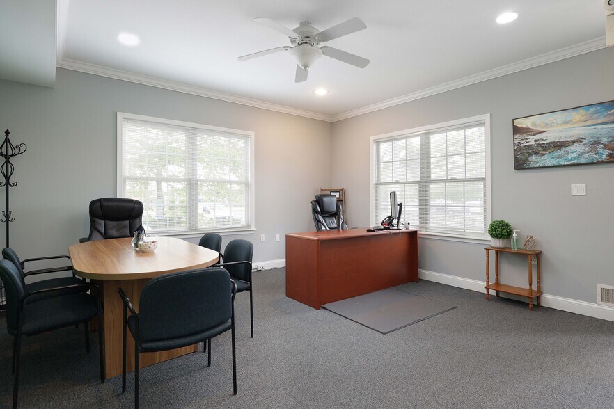 More Photos Of 12 Robbins Pky, Toms River Office For Sale