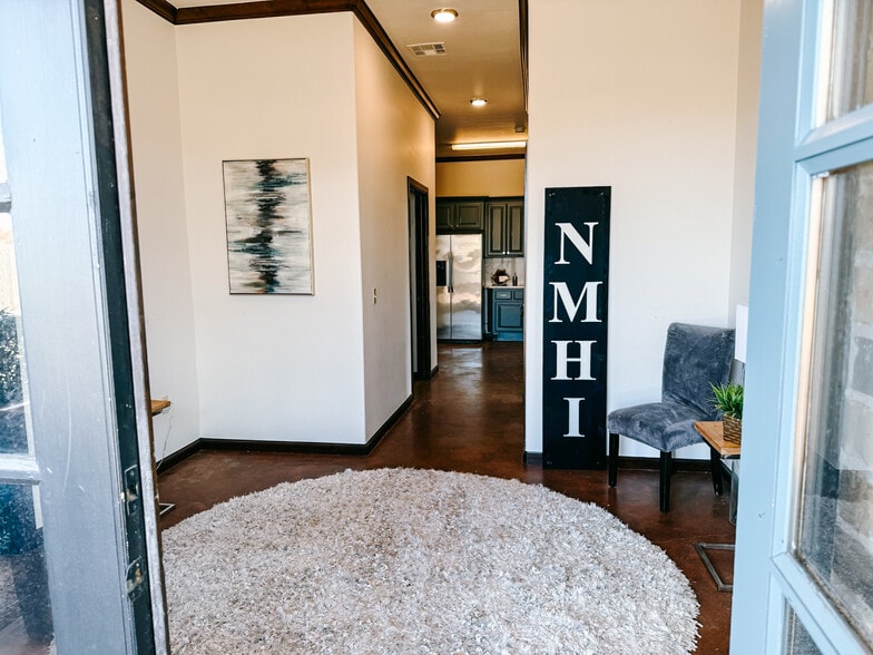More Photos Of 604 W 18th St, Edmond Office For Lease